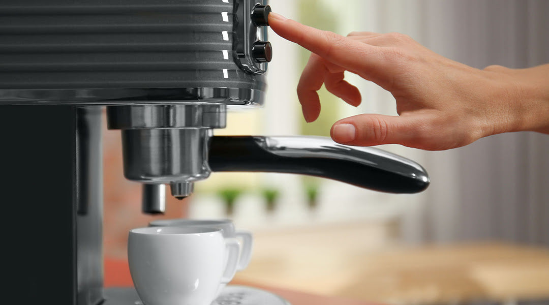 13 Plastic-Free Coffee Makers For A Healthy, Home Brew
